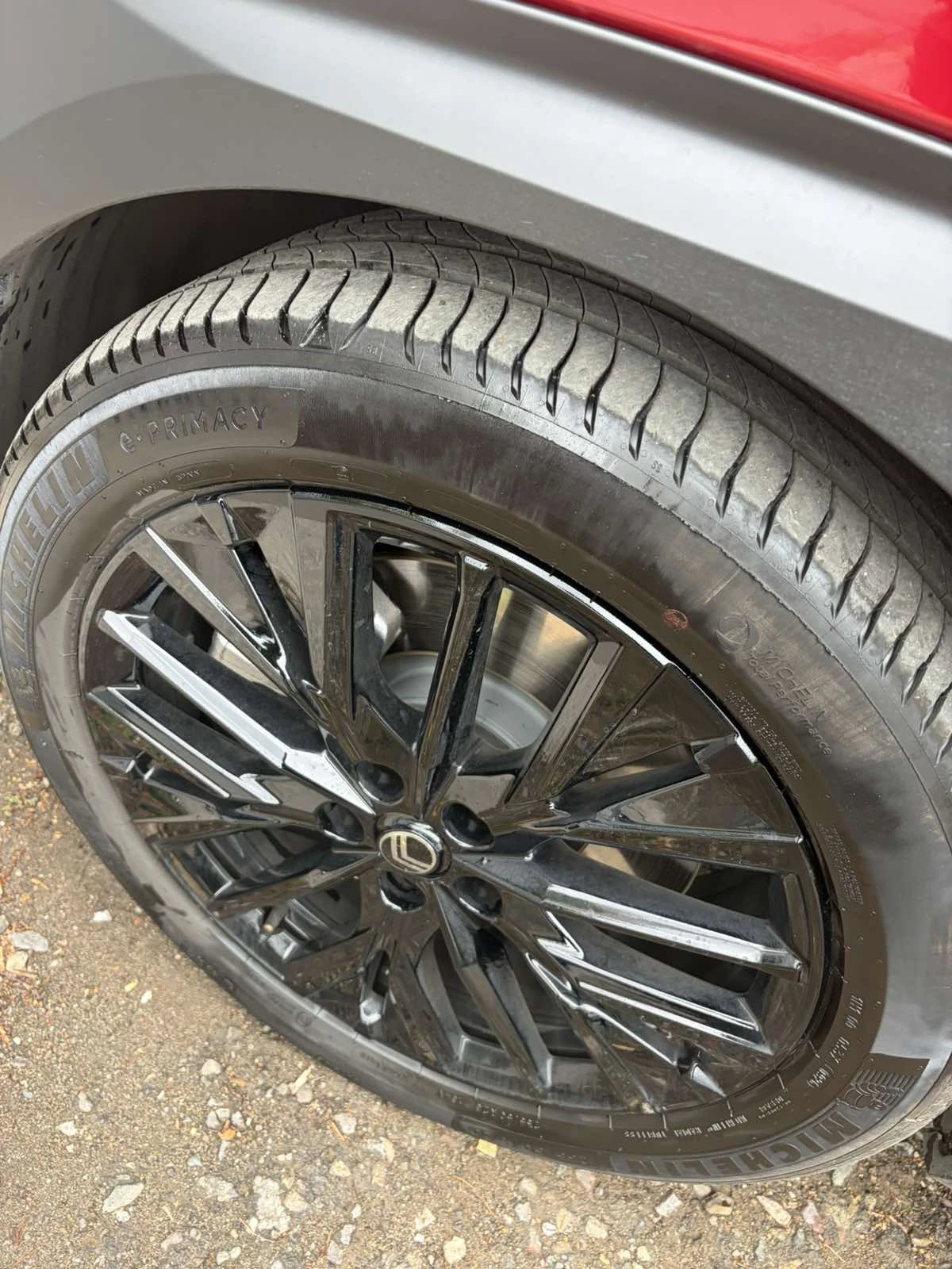 Гуми Летни 235/50R20, снимка 2 - Гуми и джанти - 56279024