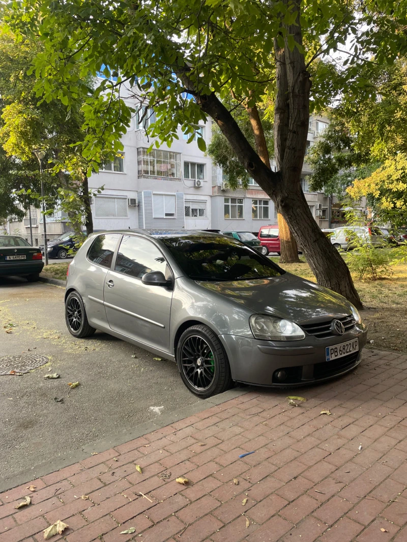 VW Golf, снимка 1 - Автомобили и джипове - 47371823