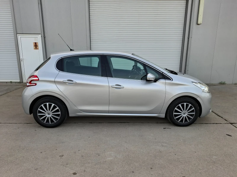 Peugeot 208 Navi evro5, снимка 5 - Автомобили и джипове - 46982907