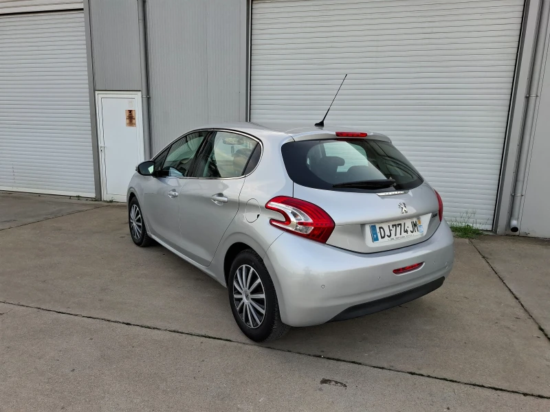 Peugeot 208 Navi evro5, снимка 3 - Автомобили и джипове - 46982907