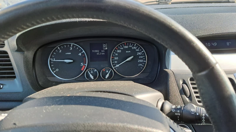 Renault Laguna III, снимка 12 - Автомобили и джипове - 47640971