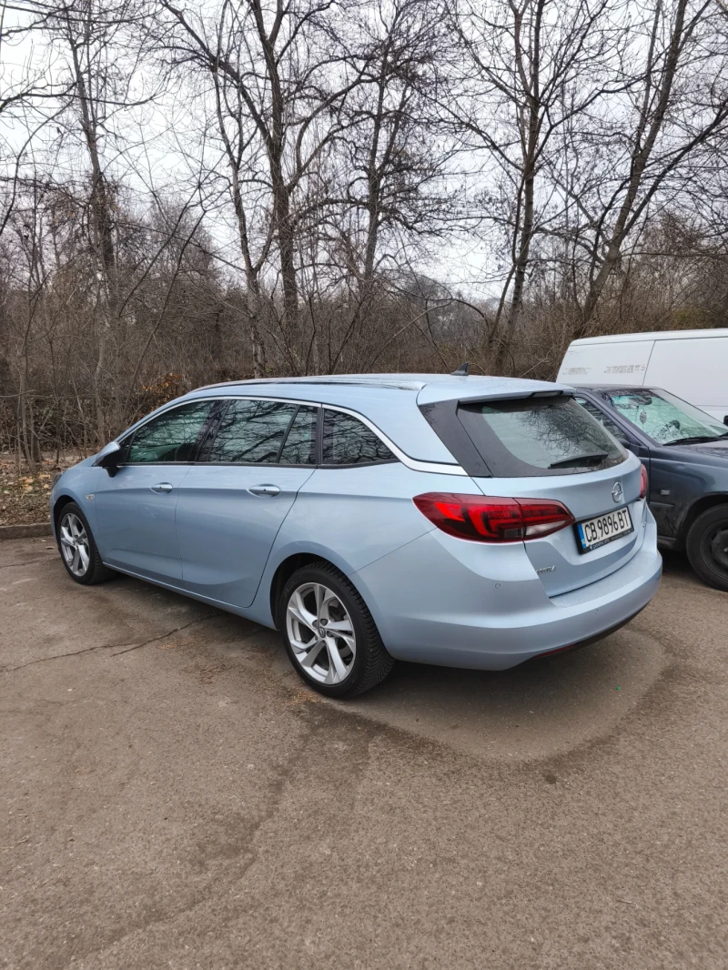 Opel Astra Sports Tourer, снимка 3 - Автомобили и джипове - 48956696