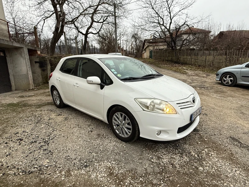 Toyota Auris 1.4, снимка 2 - Автомобили и джипове - 49028711