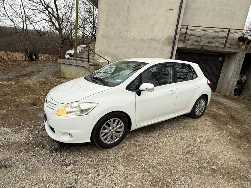 Toyota Auris 1.4, снимка 3 - Автомобили и джипове - 49028711