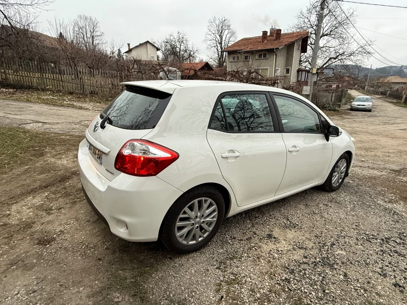 Toyota Auris 1.4, снимка 6 - Автомобили и джипове - 49028711