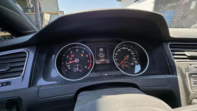 VW Golf GTI, снимка 13 - Автомобили и джипове - 50945865