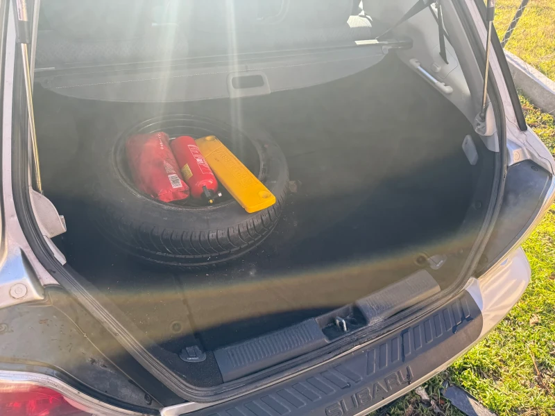 Subaru Impreza 1.5i Газ/Бензин Навигация Отлична, снимка 14 - Автомобили и джипове - 52937984