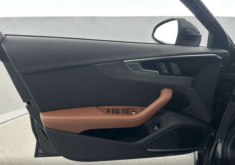 Audi A4 Premium Plus, снимка 13 - Автомобили и джипове - 53102779