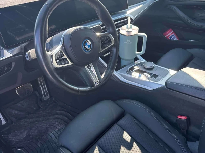 BMW i4 * eDrive40 * CARFAX * KEYLESS * PANO * , снимка 5 - Автомобили и джипове - 53539711