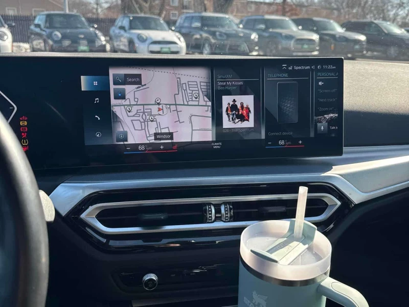 BMW i4 * eDrive40 * CARFAX * KEYLESS * PANO * , снимка 9 - Автомобили и джипове - 53539711