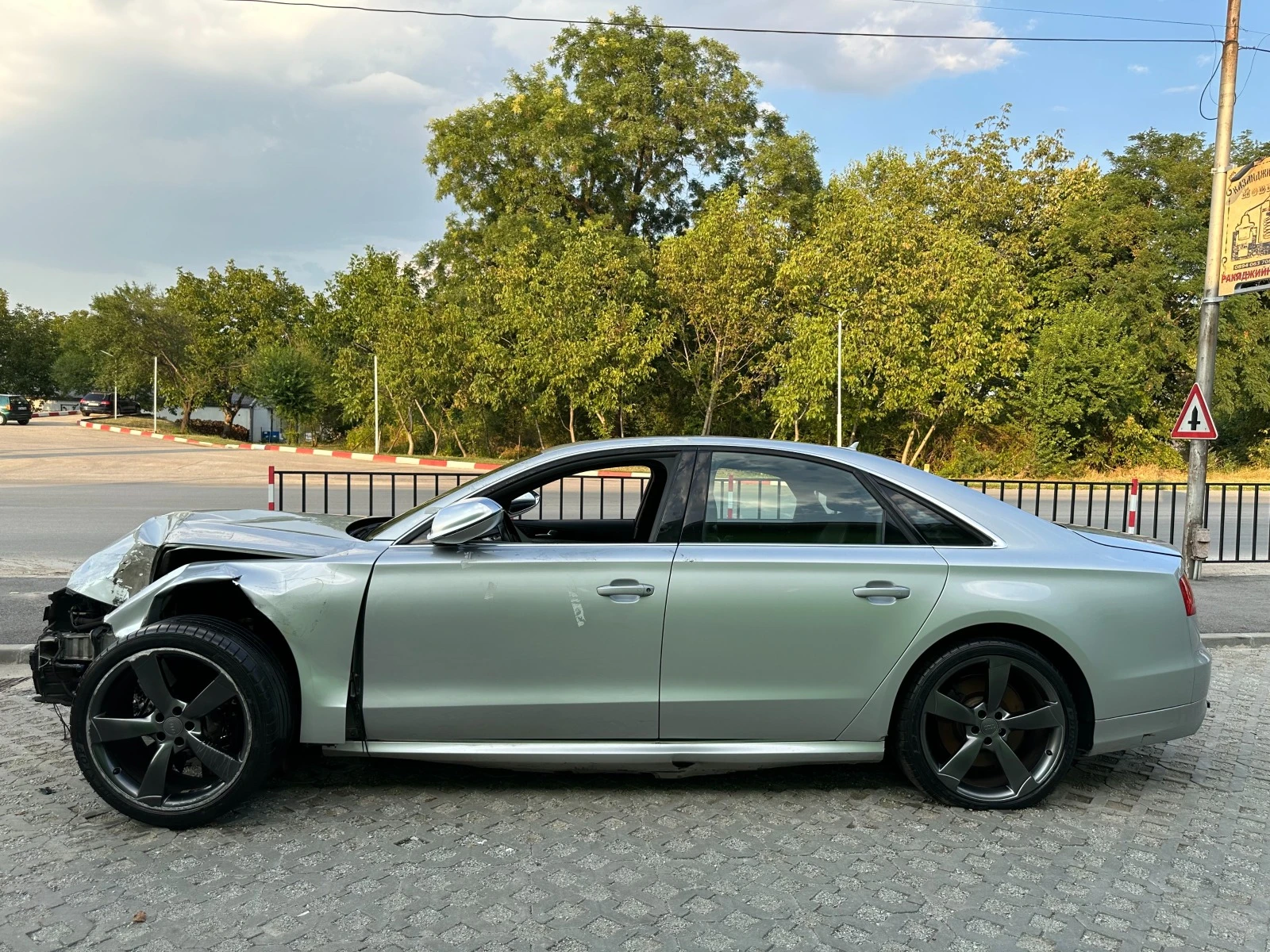 Audi S8 4.0 TFSI - изображение 6