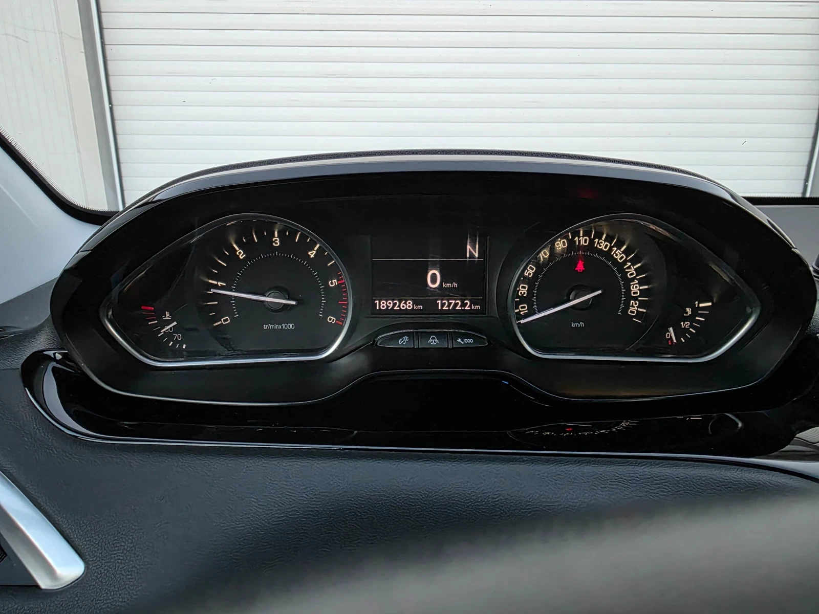 Peugeot 208 NAVI AVTOMAT - изображение 9