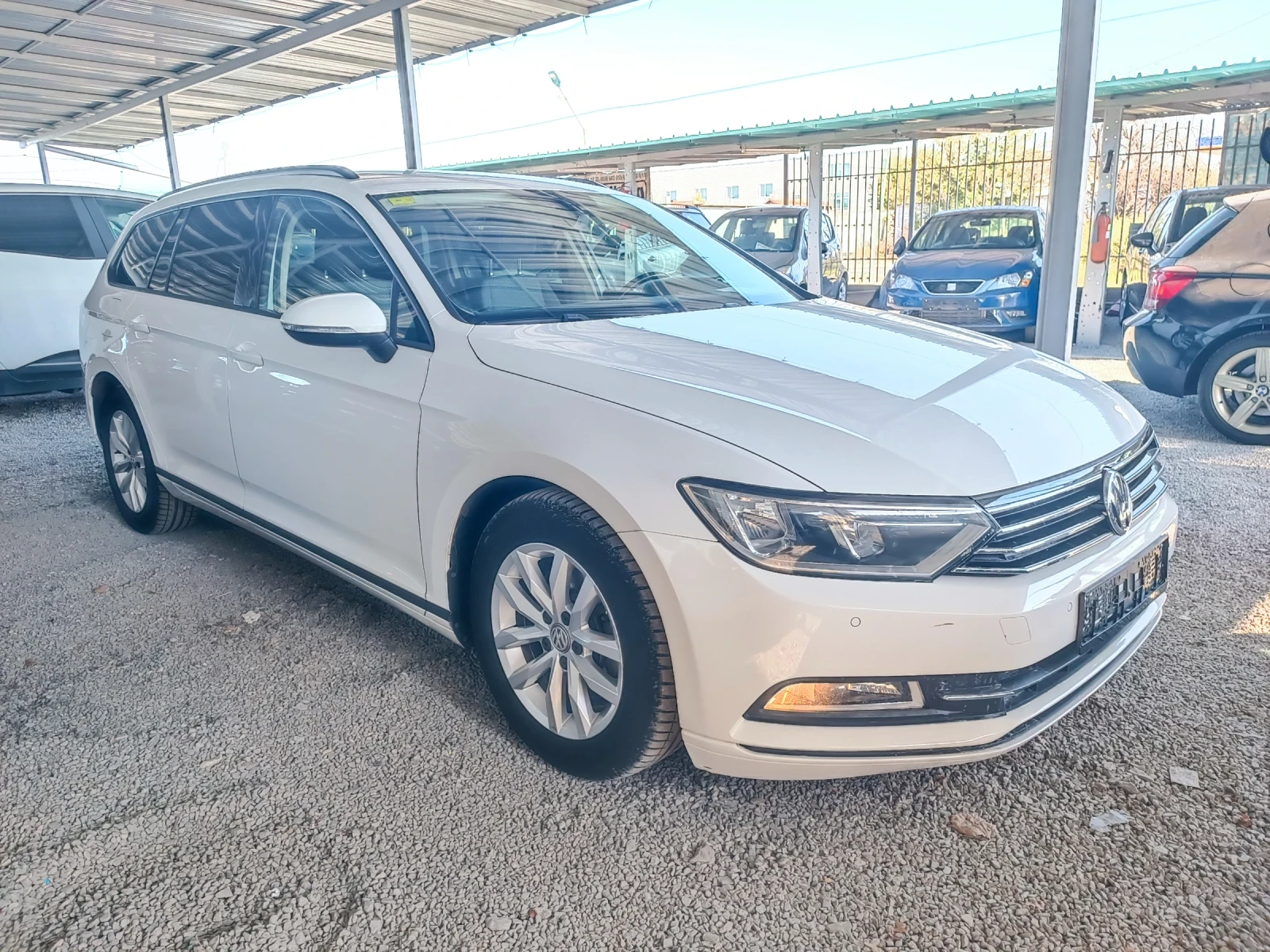 VW Passat 1.6TDI NAVI 6 SPEED EURO 6B - изображение 3