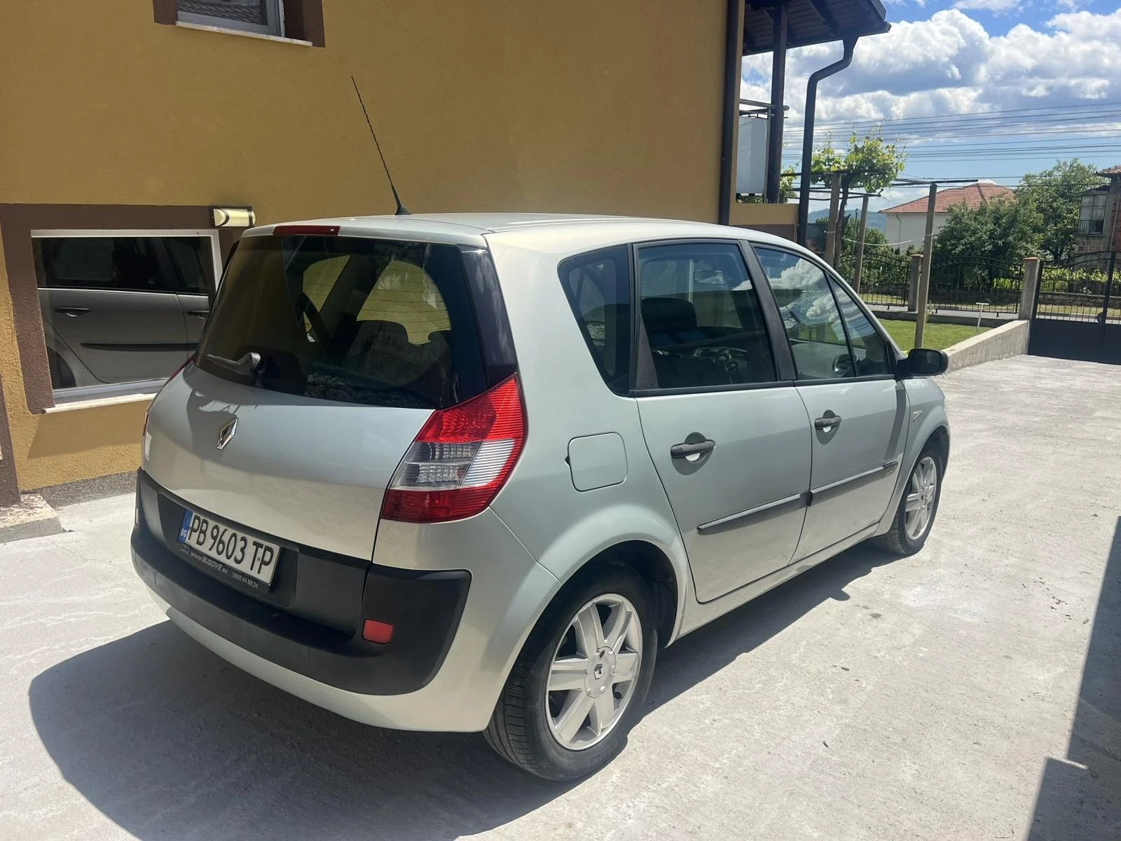 Renault Grand scenic 1.5dci - изображение 4