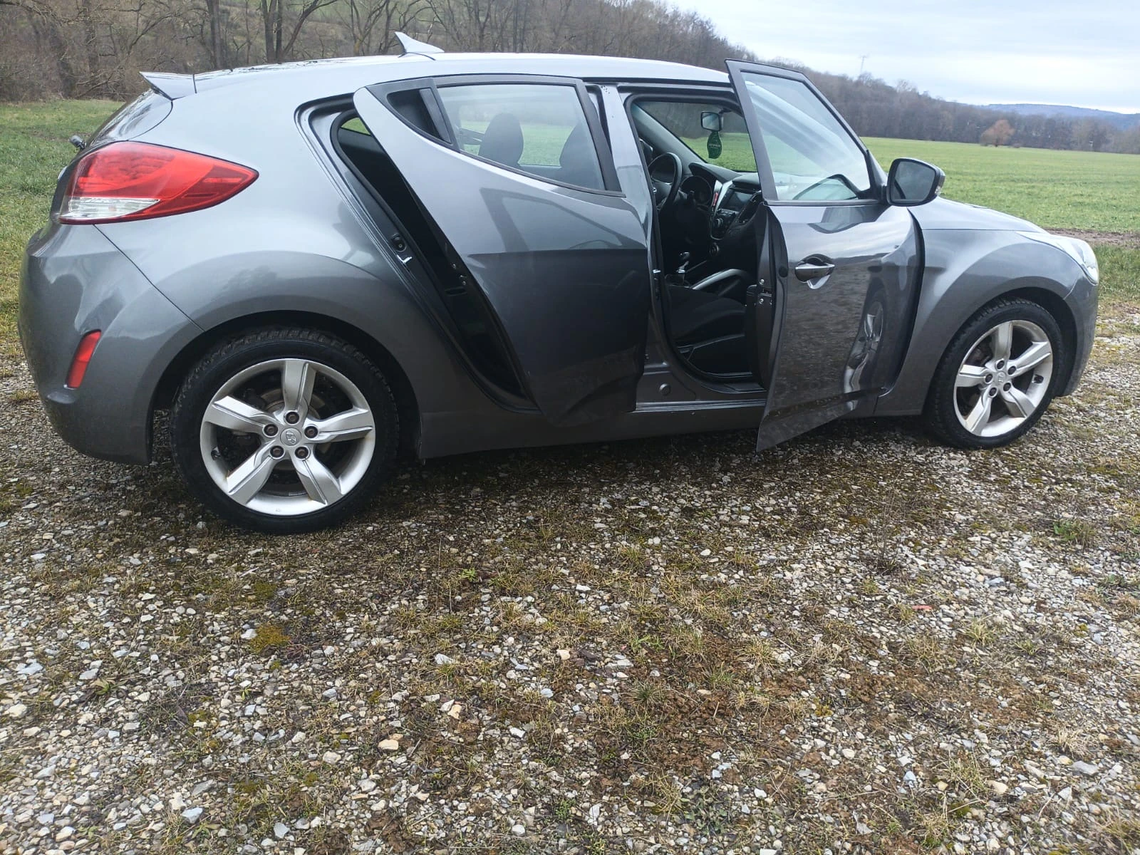 Hyundai Veloster   - изображение 6