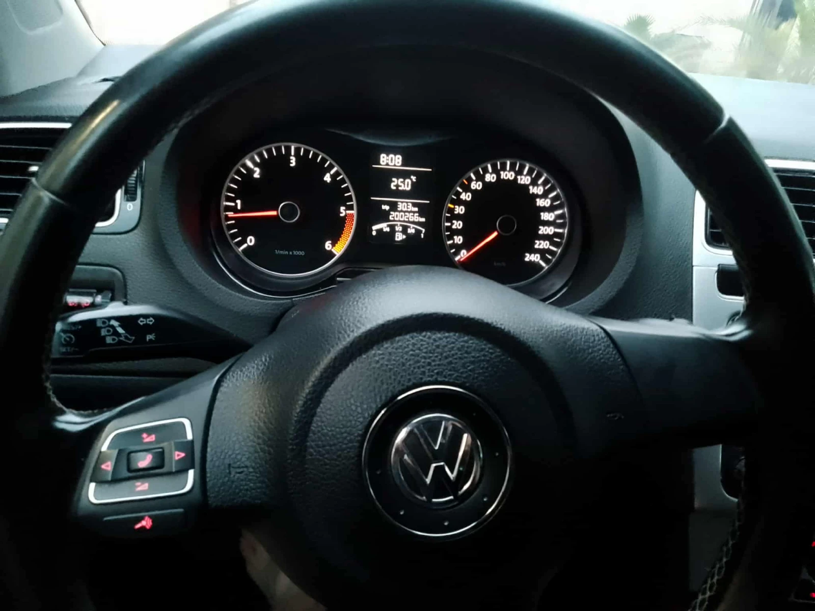 VW Polo 1.6 TDI - изображение 9