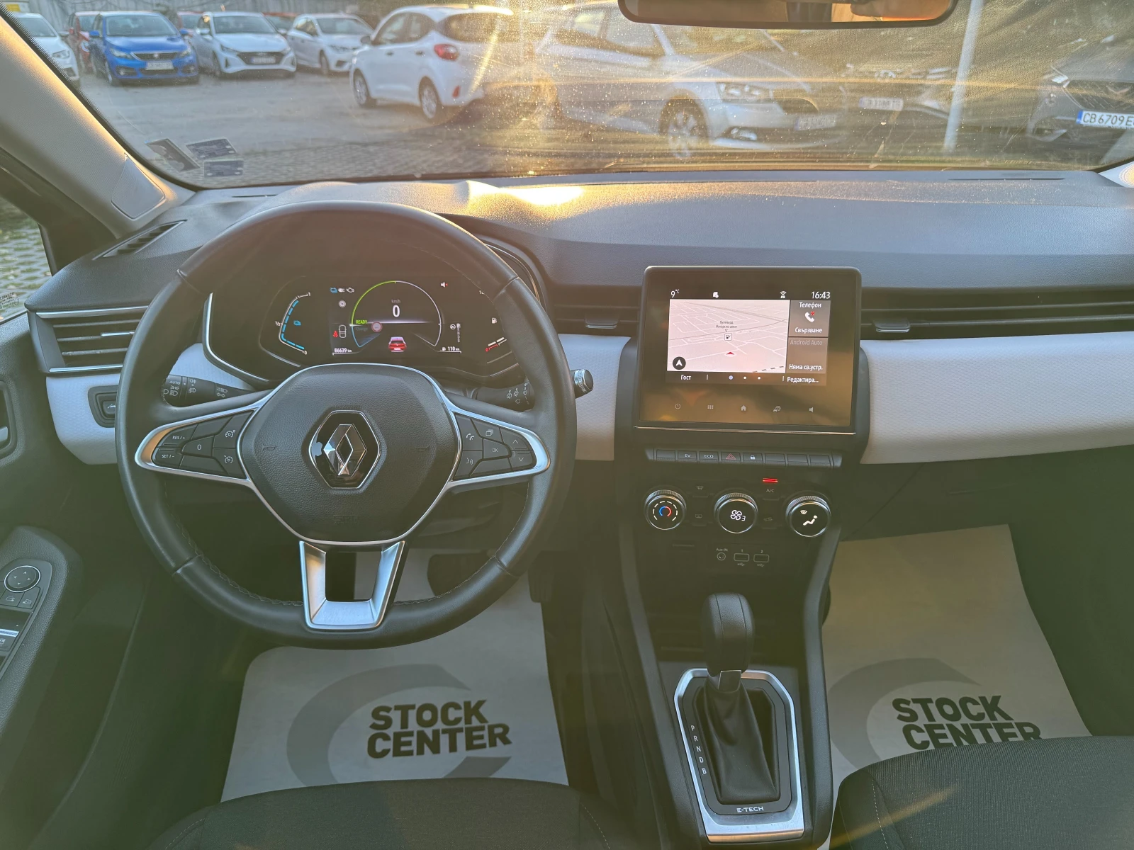 Renault Clio 1.6 e-TECH Hybrid Auto - изображение 10