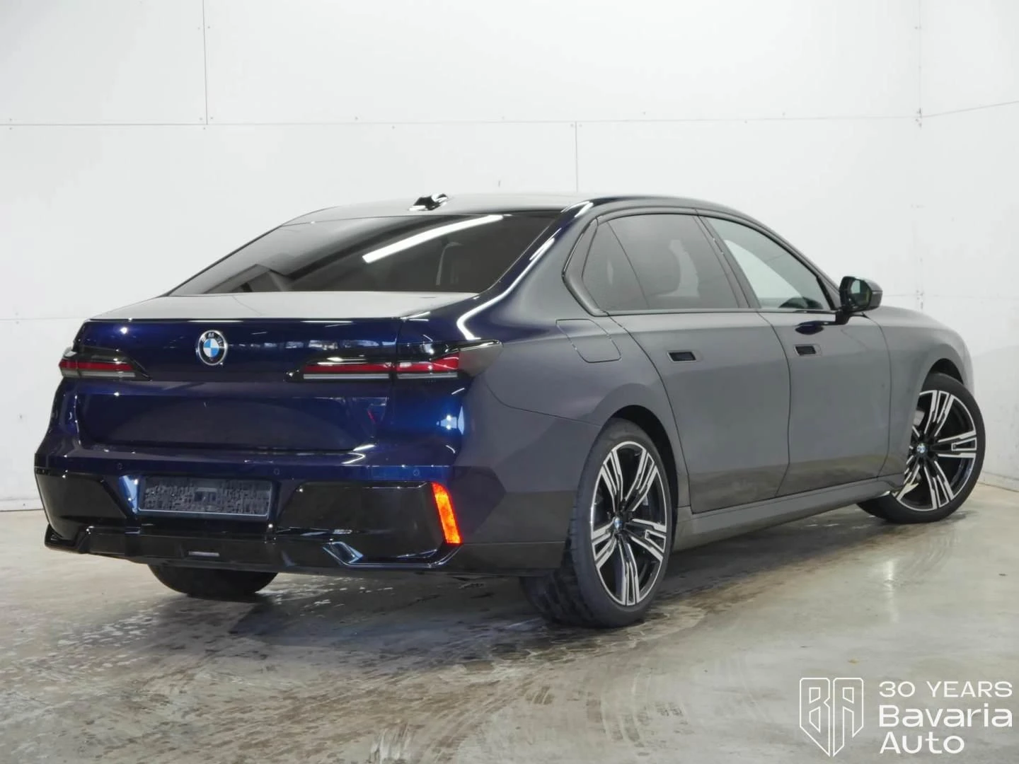 BMW 740 d xDrive M Sport Paket Sportautomatic - изображение 3