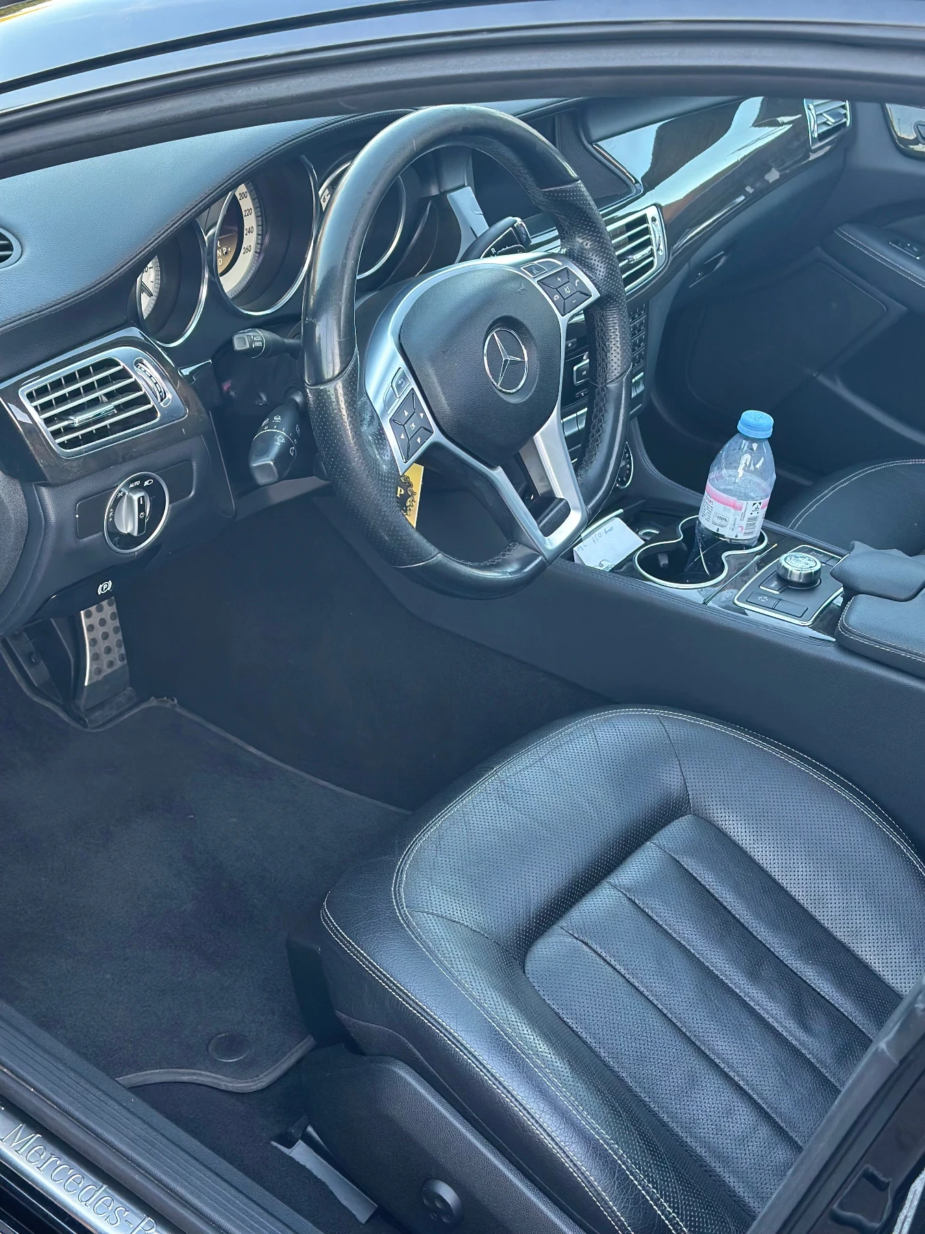 Mercedes-Benz CLS 500  - изображение 8