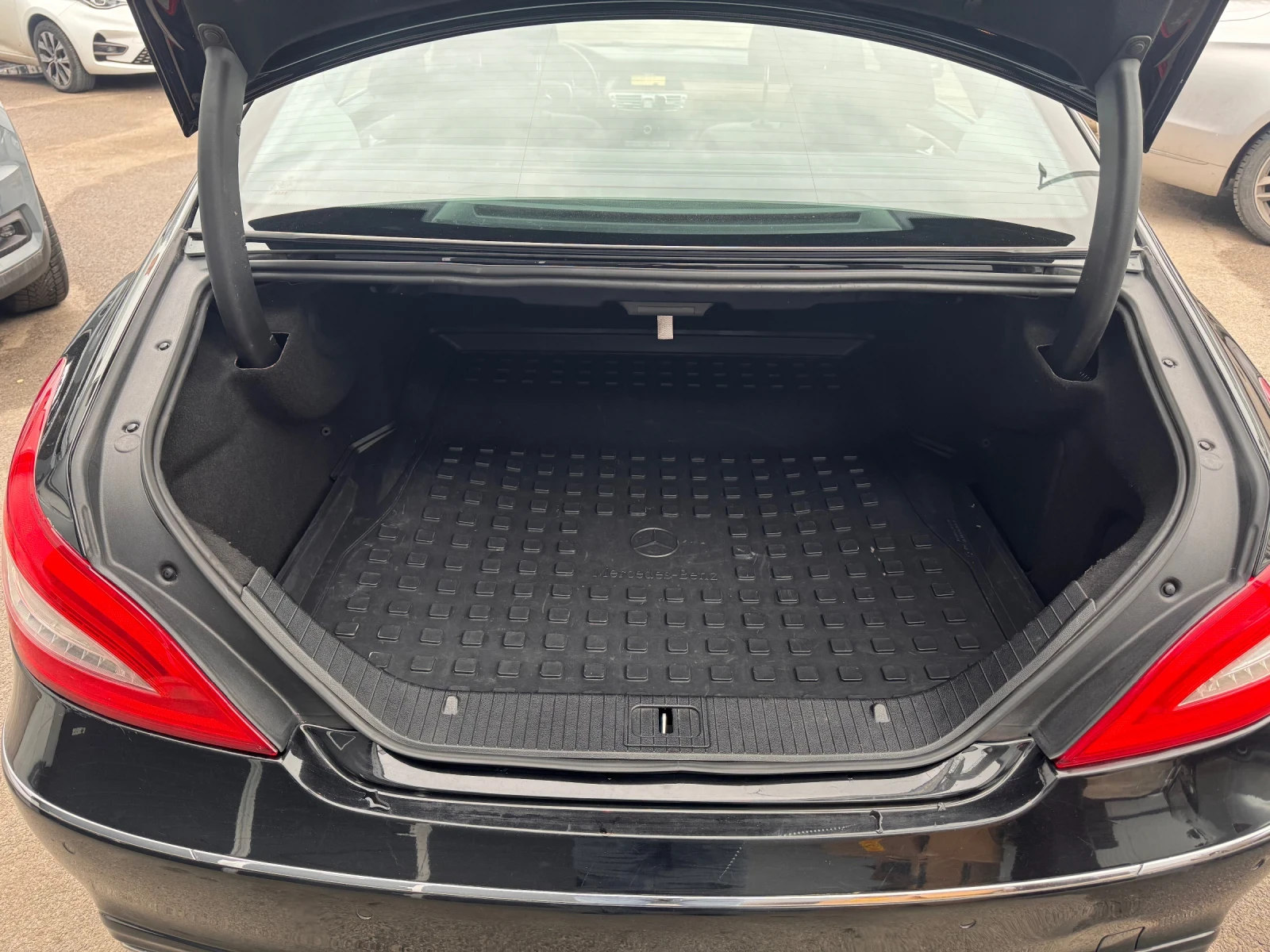 Mercedes-Benz CLS 350  BlueEfficiency, снимка 14 - Автомобили и джипове - 53558917