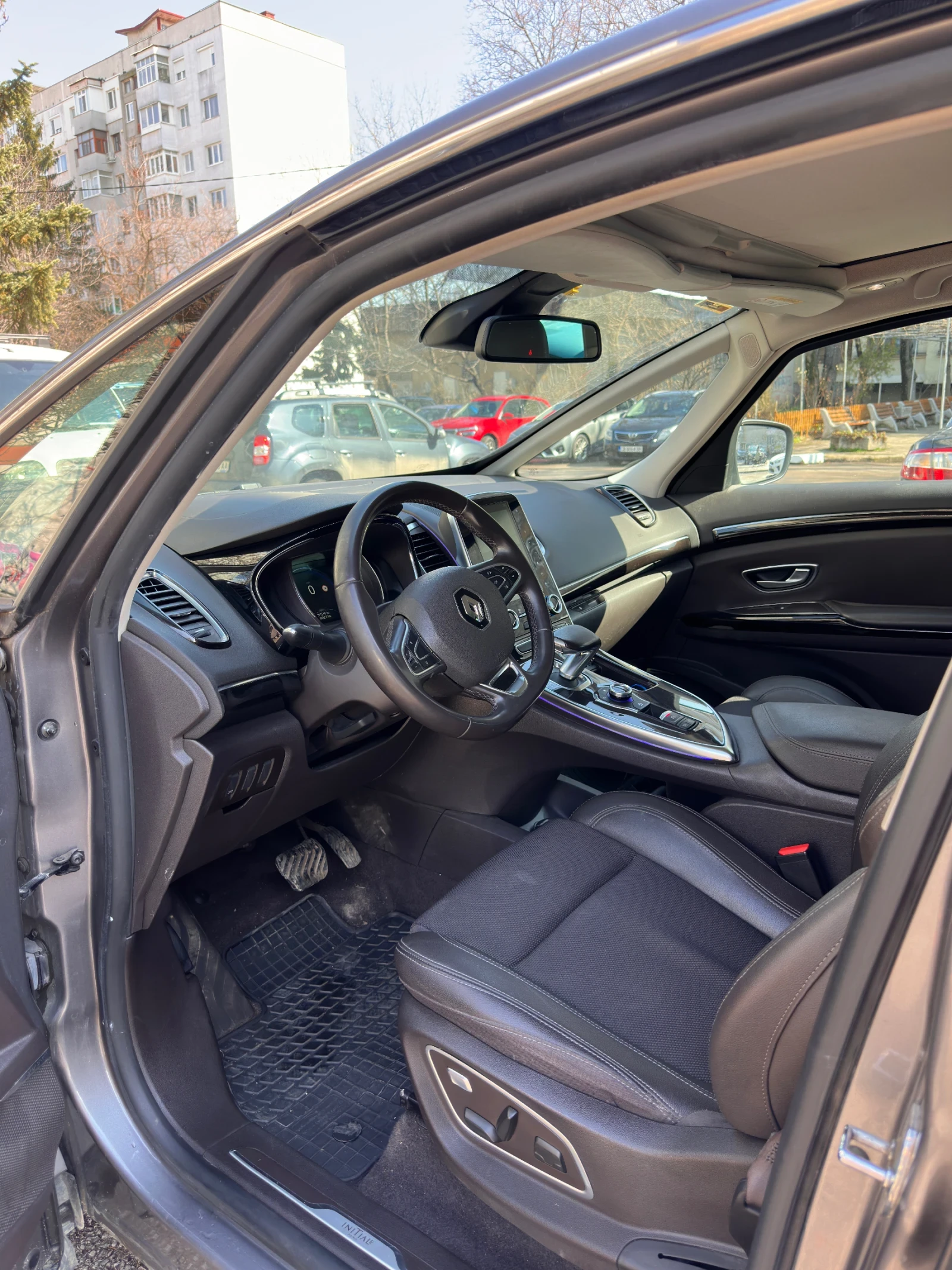 Renault Espace Initiale-1.6dci, обслужена с фактури!, снимка 5 - Автомобили и джипове - 53725889