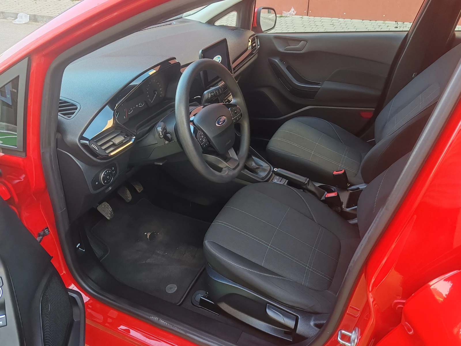 Ford Fiesta Connected, снимка 7 - Автомобили и джипове - 54042734