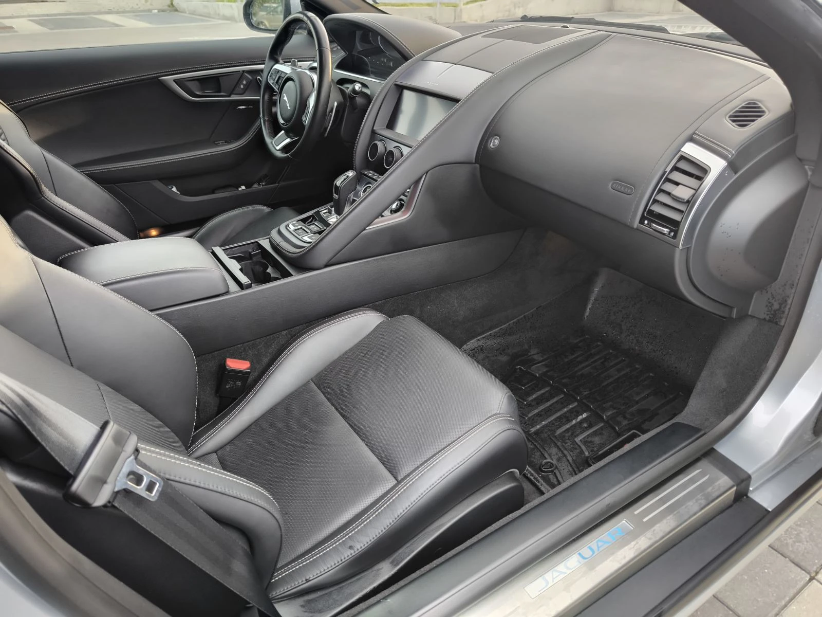 Jaguar F-Type, снимка 12 - Автомобили и джипове - 54051358