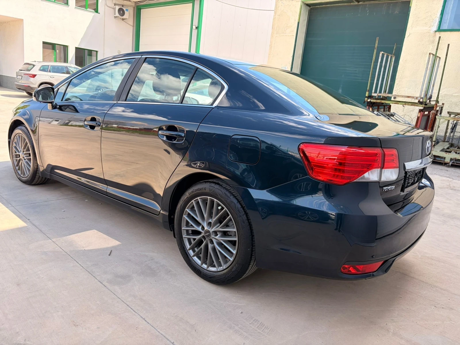 Toyota Avensis, снимка 5 - Автомобили и джипове - 54259025