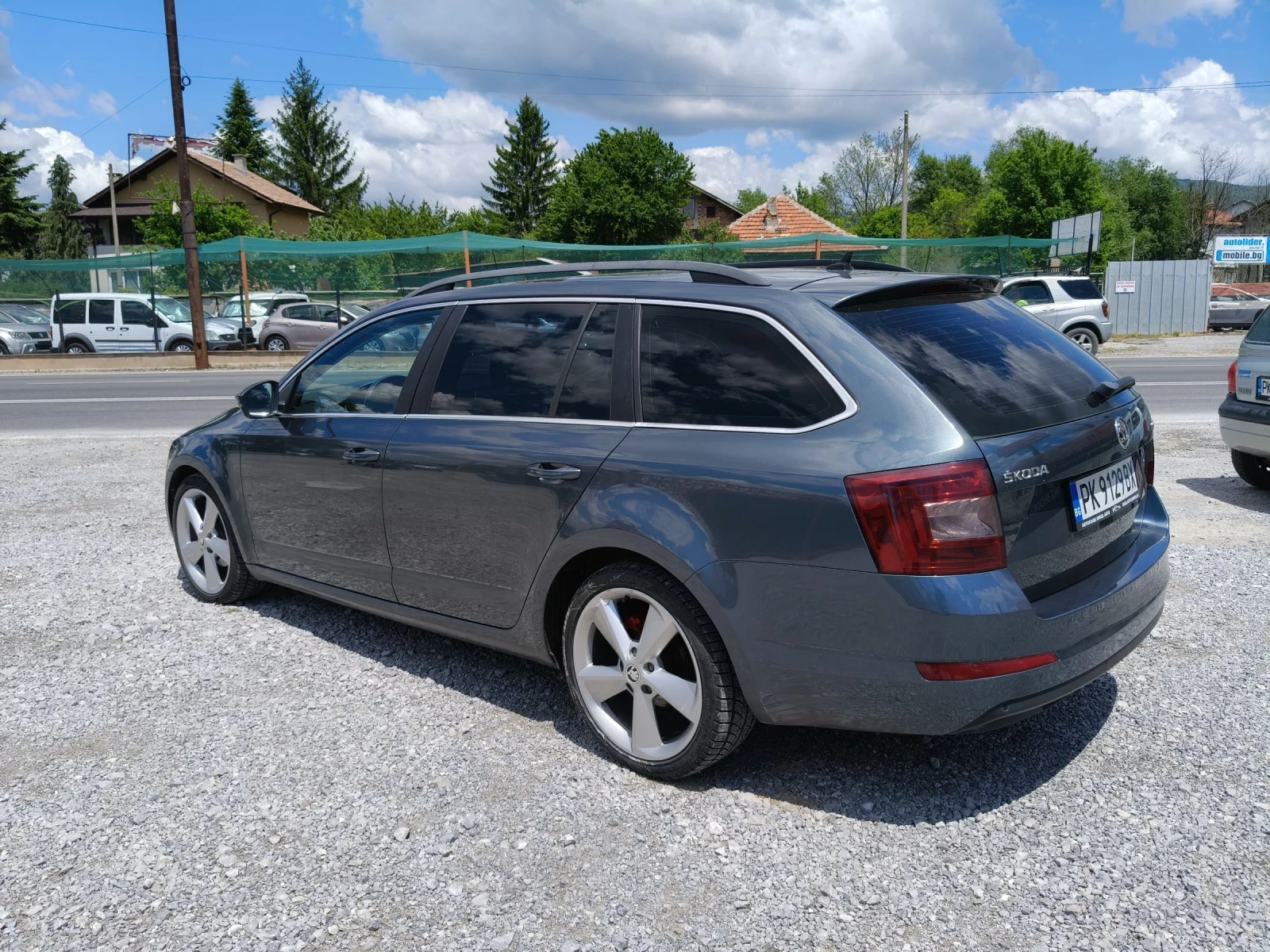 Skoda Octavia 1.6TDI, снимка 4 - Автомобили и джипове - 54670965