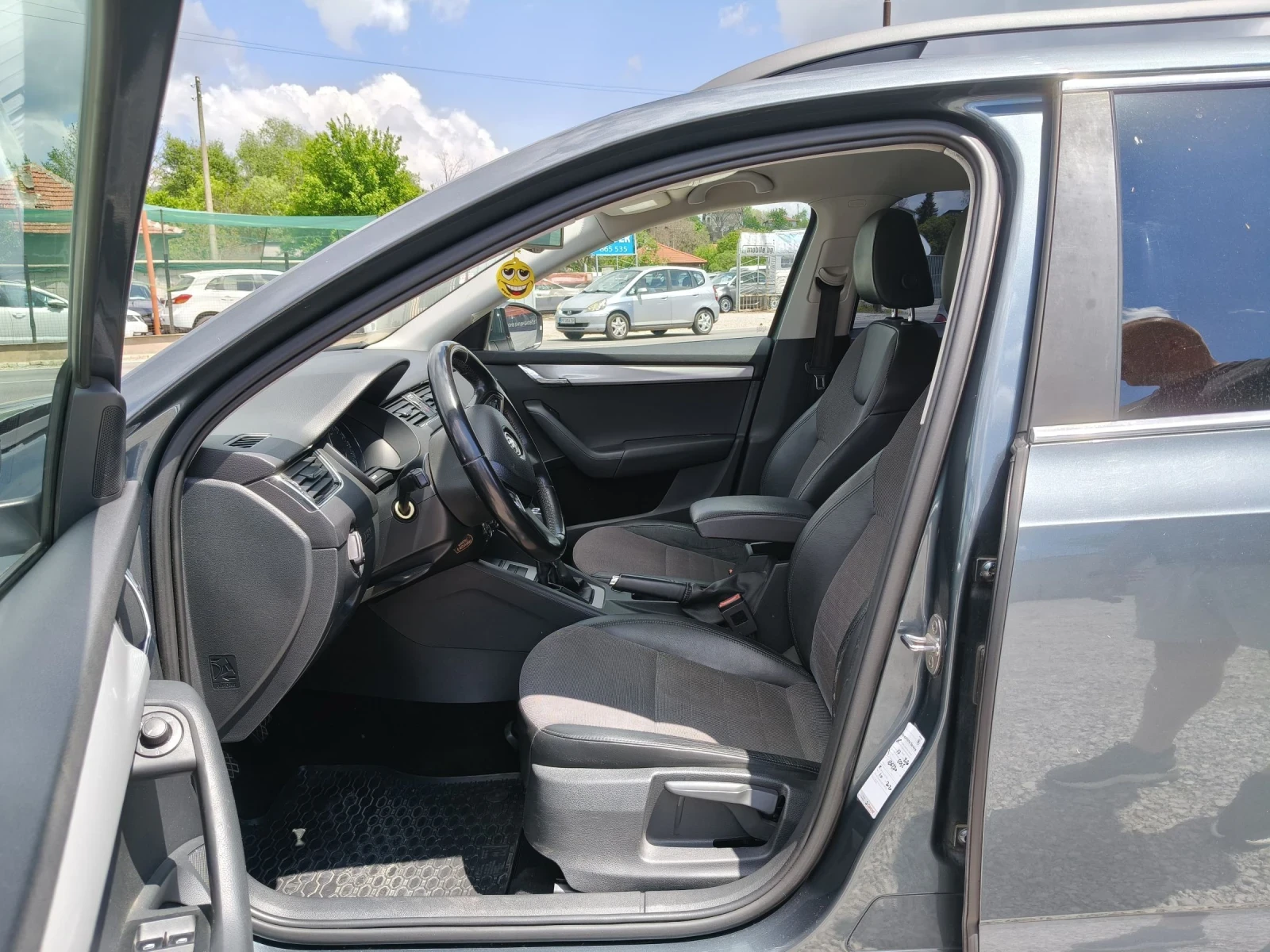 Skoda Octavia 1.6TDI, снимка 9 - Автомобили и джипове - 54670965