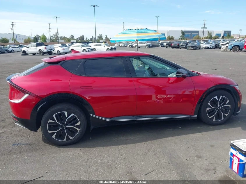 Kia EV6 Wind, снимка 13 - Автомобили и джипове - 54832140