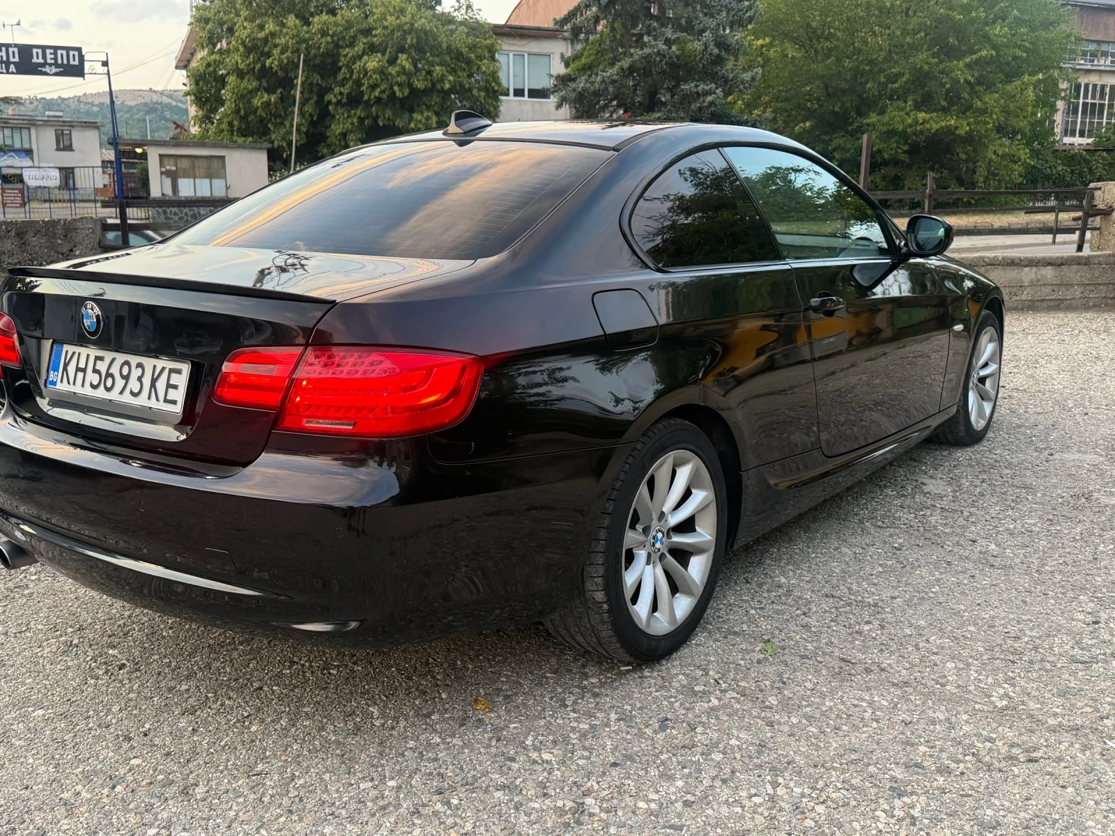 BMW 320, снимка 11 - Автомобили и джипове - 55681697