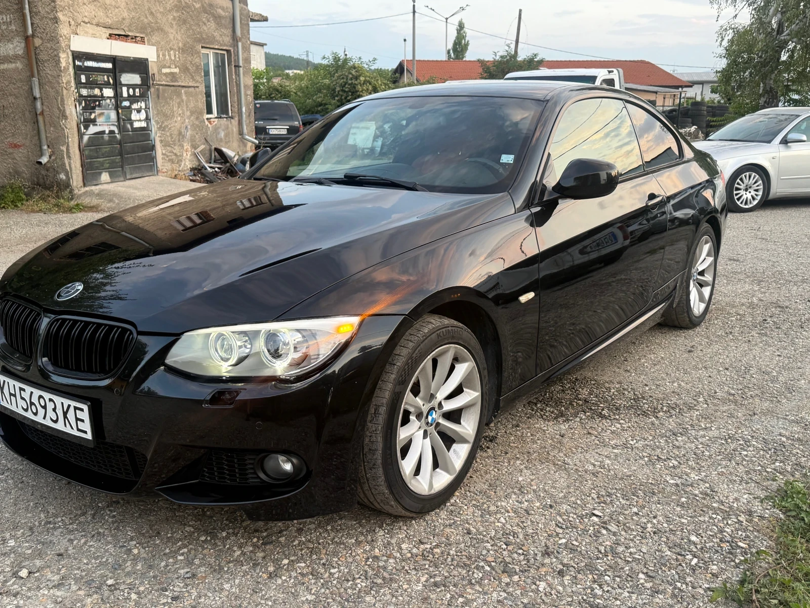 BMW 320, снимка 14 - Автомобили и джипове - 55681697