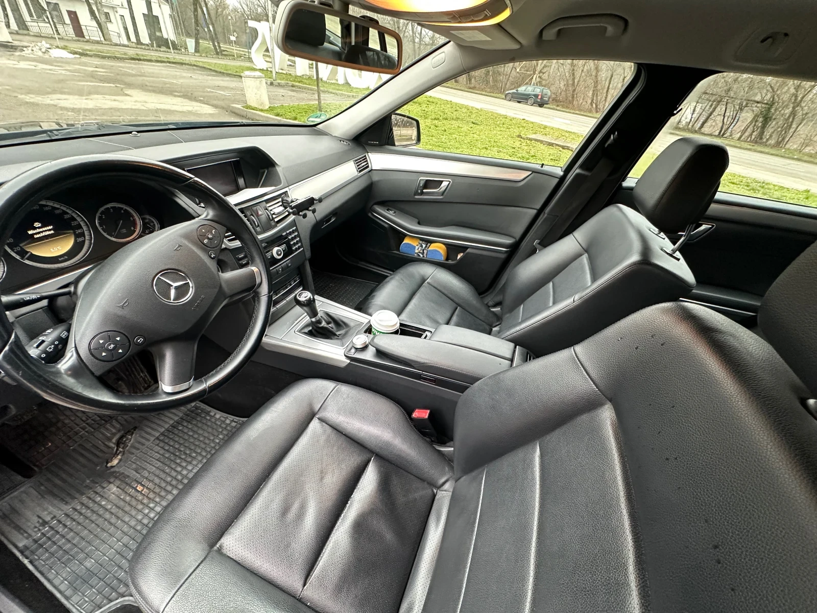 Mercedes-Benz E 220, снимка 13 - Автомобили и джипове - 55747180