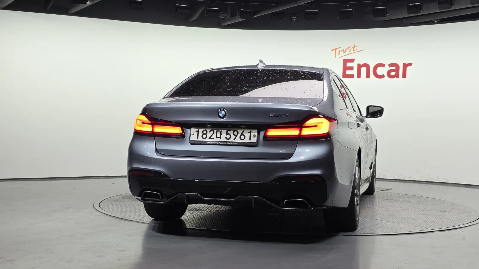 BMW 530 * M SPORT+ * FULL MAX * КРАЙНА ЦЕНА* , снимка 4 - Автомобили и джипове - 55939570