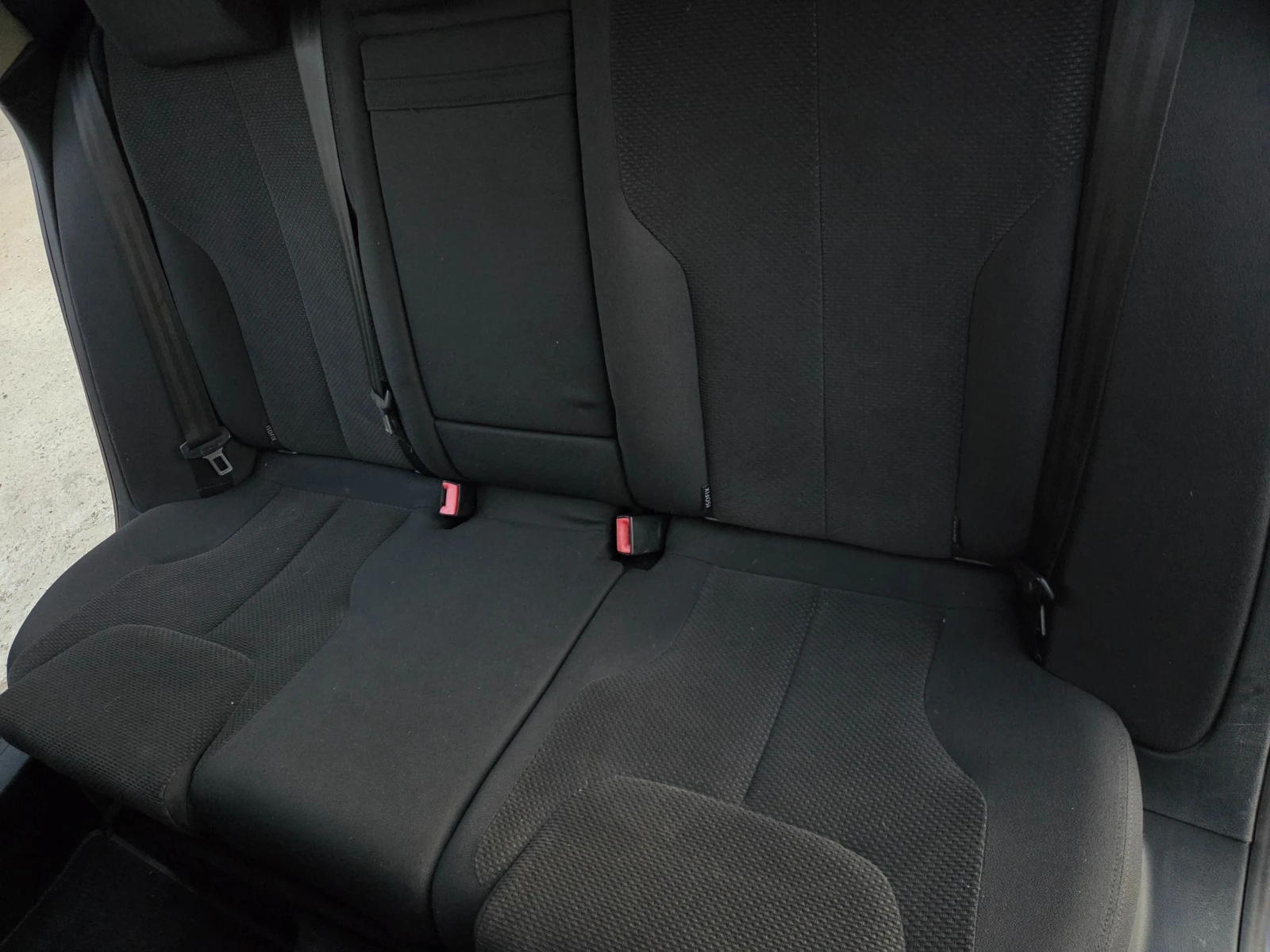VW Passat 2.0TDI, снимка 10 - Автомобили и джипове - 56079154