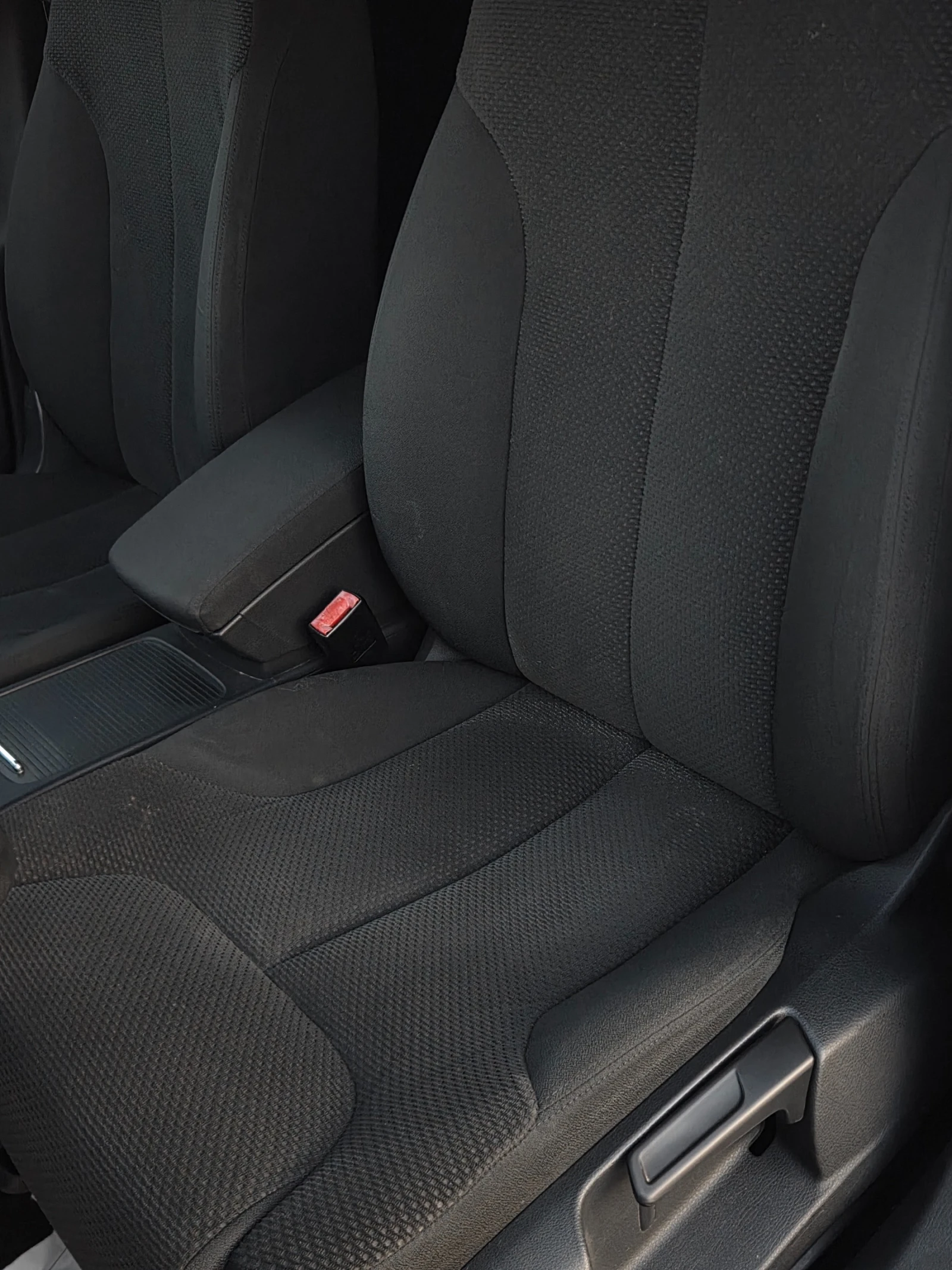 VW Passat 2.0TDI, снимка 12 - Автомобили и джипове - 56079154