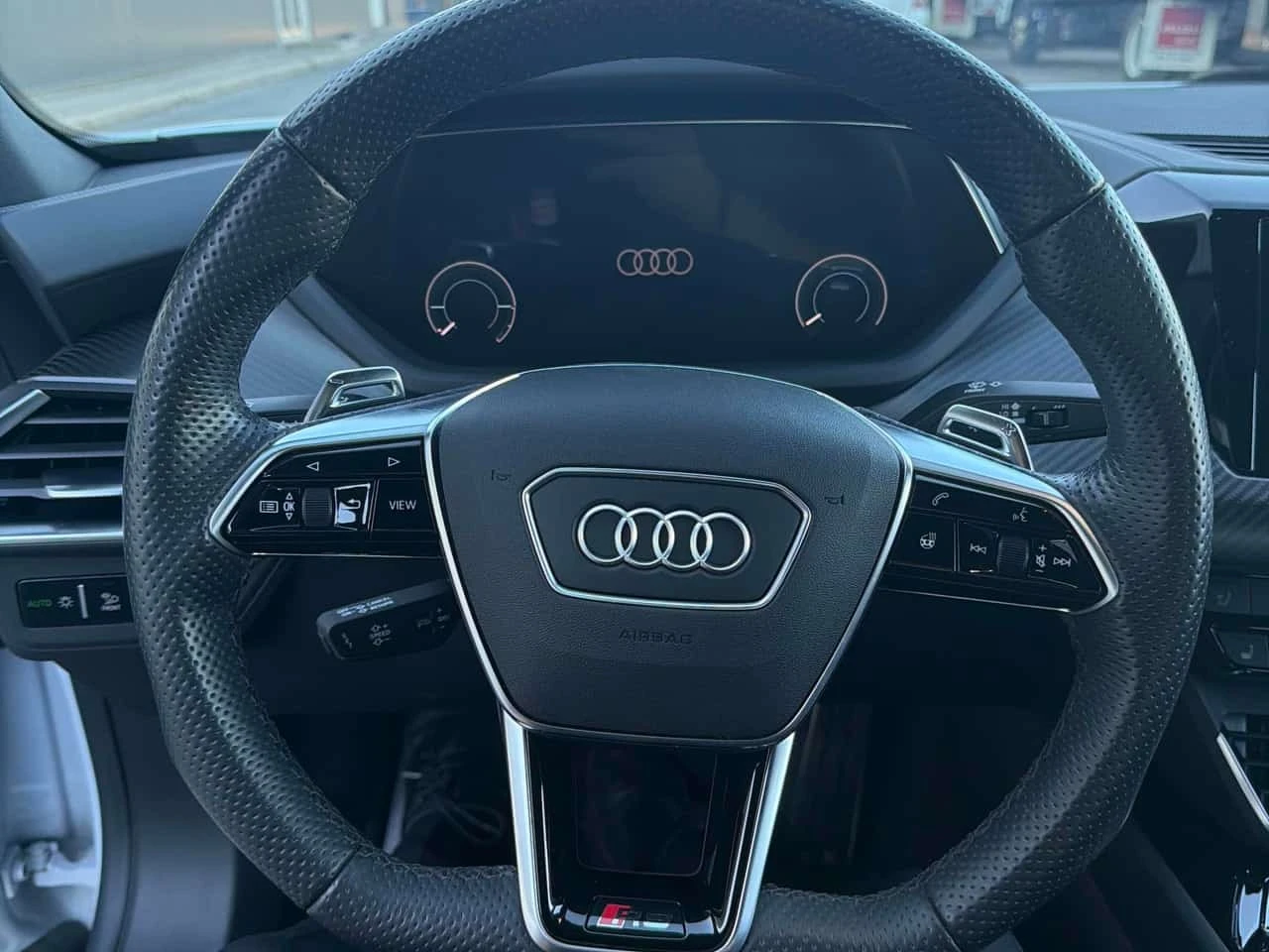 Audi E-Tron GT QUATTRO | CARFAX | АВТОКРЕДИТ, снимка 11 - Автомобили и джипове - 56191319