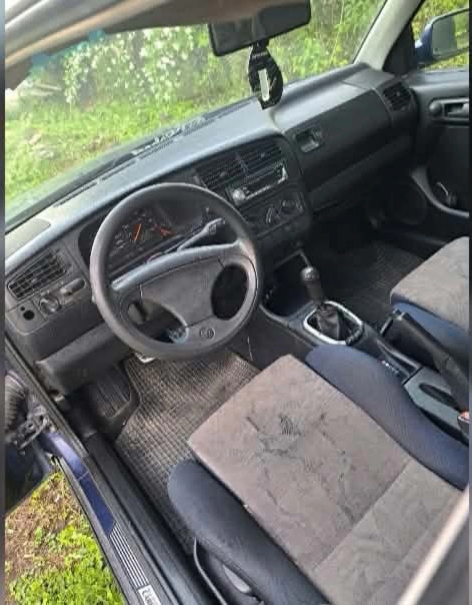VW Golf 2.0, снимка 7 - Автомобили и джипове - 56273712