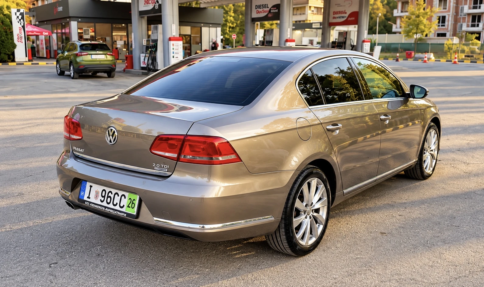 VW Passat 2.0TDi, снимка 3 - Автомобили и джипове - 56458950