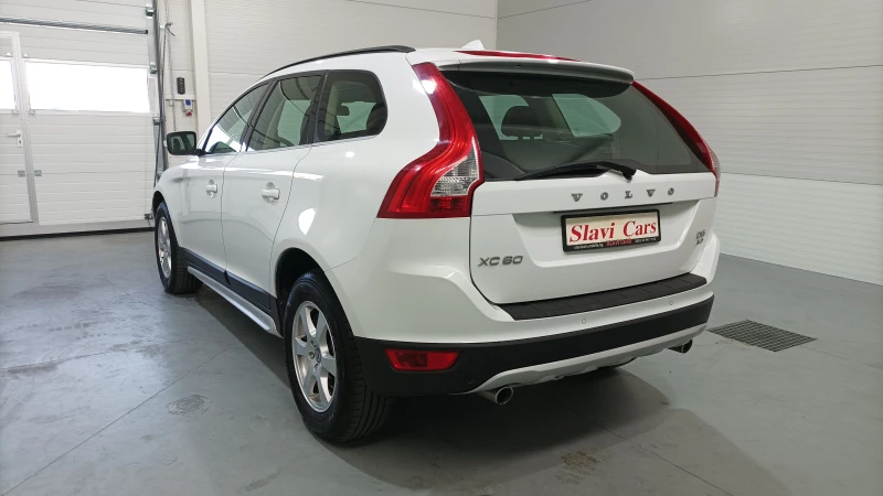 Volvo XC60 2.4 D5 4X4, снимка 7 - Автомобили и джипове - 47758467