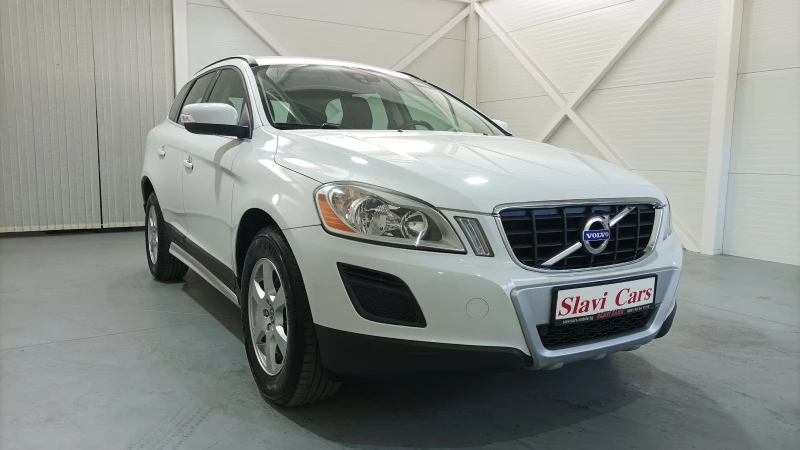 Volvo XC60 2.4 D5 4X4, снимка 3 - Автомобили и джипове - 47758467