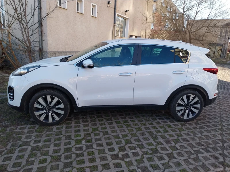 Kia Sportage СУВ, снимка 2 - Автомобили и джипове - 49493790