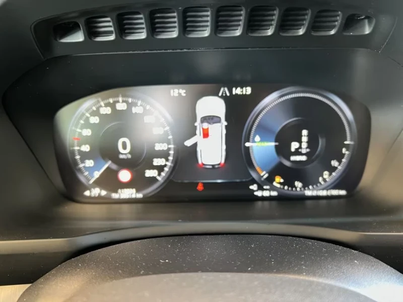 Volvo Xc90 T8/455HP/CAM/H&K/AMBI/CARPLAY/DIGI/LED/KLESS/155g, снимка 12 - Автомобили и джипове - 51407187