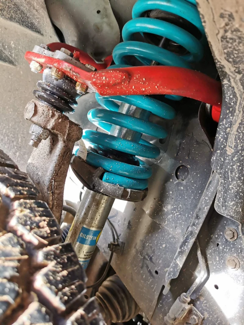 Jeep Grand cherokee 3.0 crd OVERLAND, снимка 6 - Автомобили и джипове - 52181342