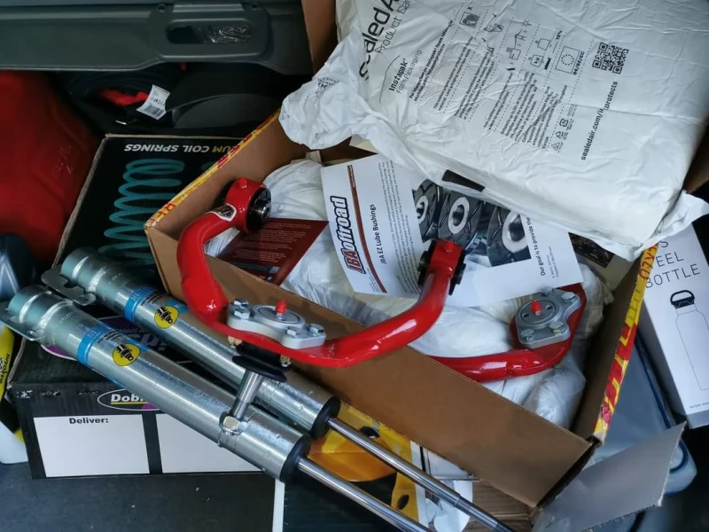 Jeep Grand cherokee 3.0 crd OVERLAND, снимка 9 - Автомобили и джипове - 52181342