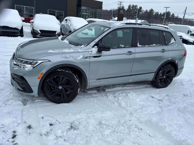 VW Tiguan MOTION R-LINE BLACK * PANO * KEYLESS * ПОДГРЕВИ * , снимка 2 - Автомобили и джипове - 53496828