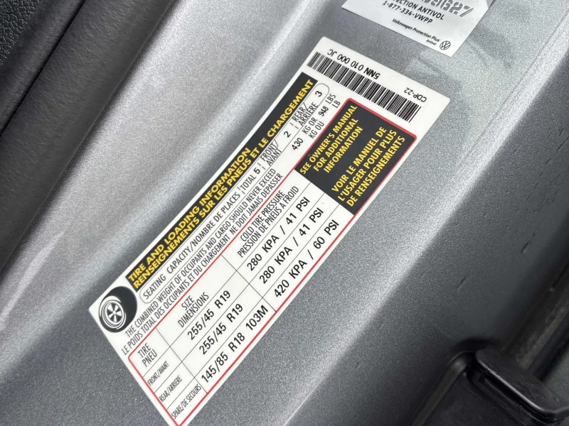 VW Tiguan MOTION R-LINE BLACK * PANO * KEYLESS * ПОДГРЕВИ * , снимка 13 - Автомобили и джипове - 53496828