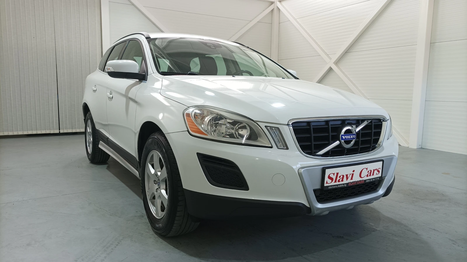 Volvo XC60 2.4 D5 4X4 - изображение 3