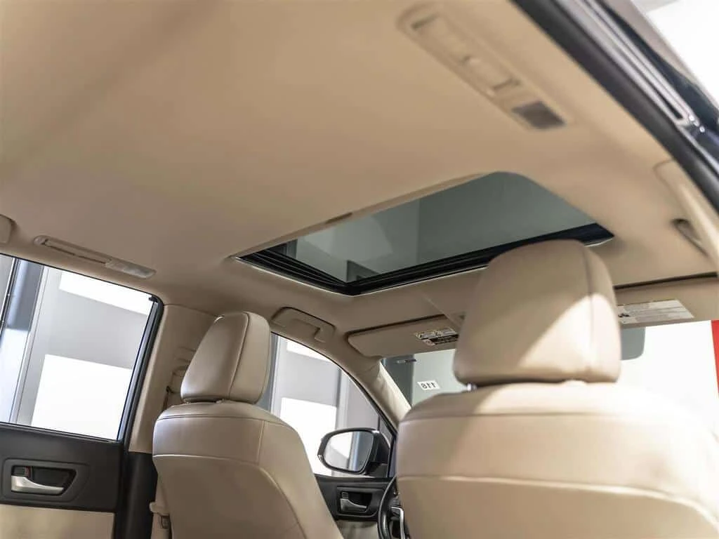 Toyota Highlander * $300 BI WEEKLY $2000 DOWN XLE| AWD| 8 PASSENGER|, снимка 13 - Автомобили и джипове - 53903696